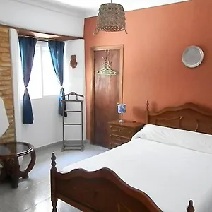 Homestay Independiente En Casa Antigua - Centro, Utrera