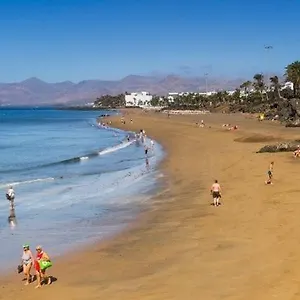 apartamentos-thaisay-malibu.in-canary-islands.com/